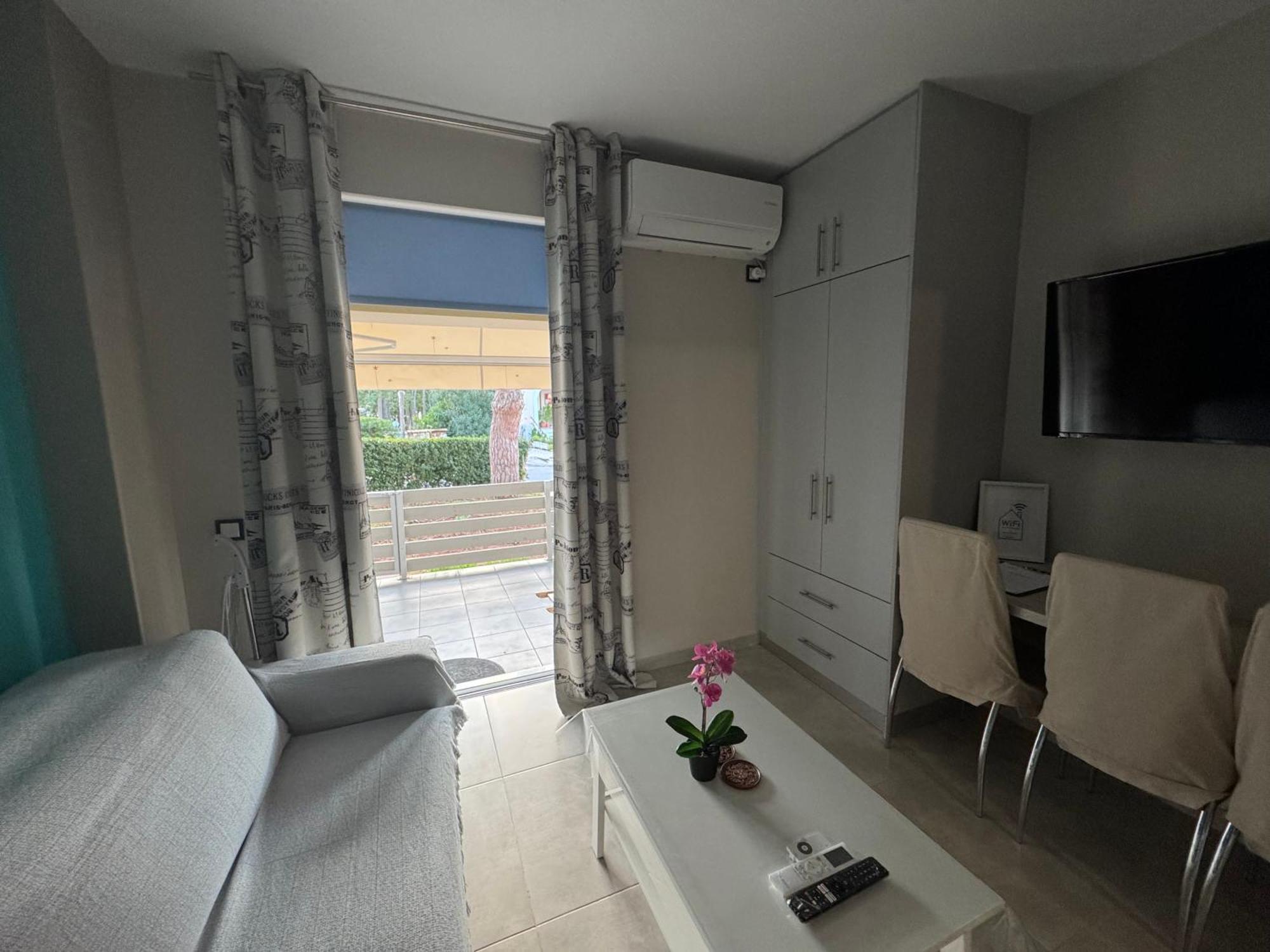 Bovis Apartments #2 Pórto Ráfti 外观 照片